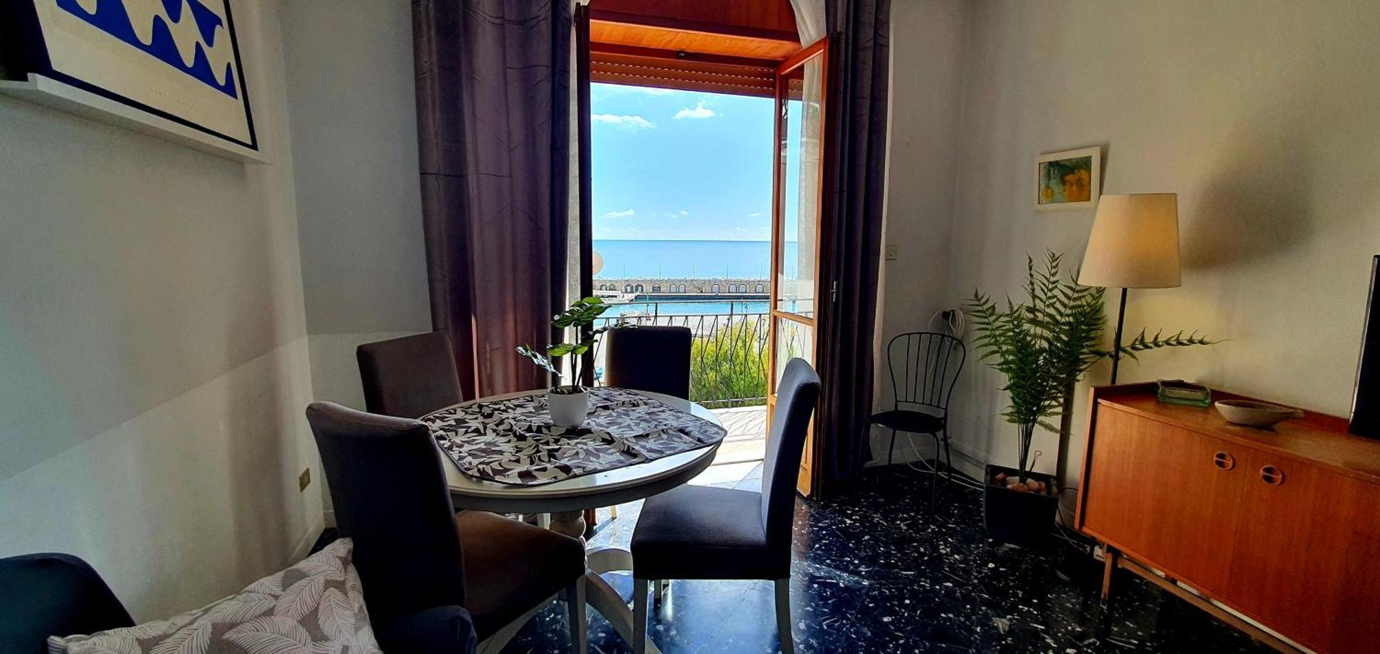 Casa Al Castello Apartment Maiori Ruang foto